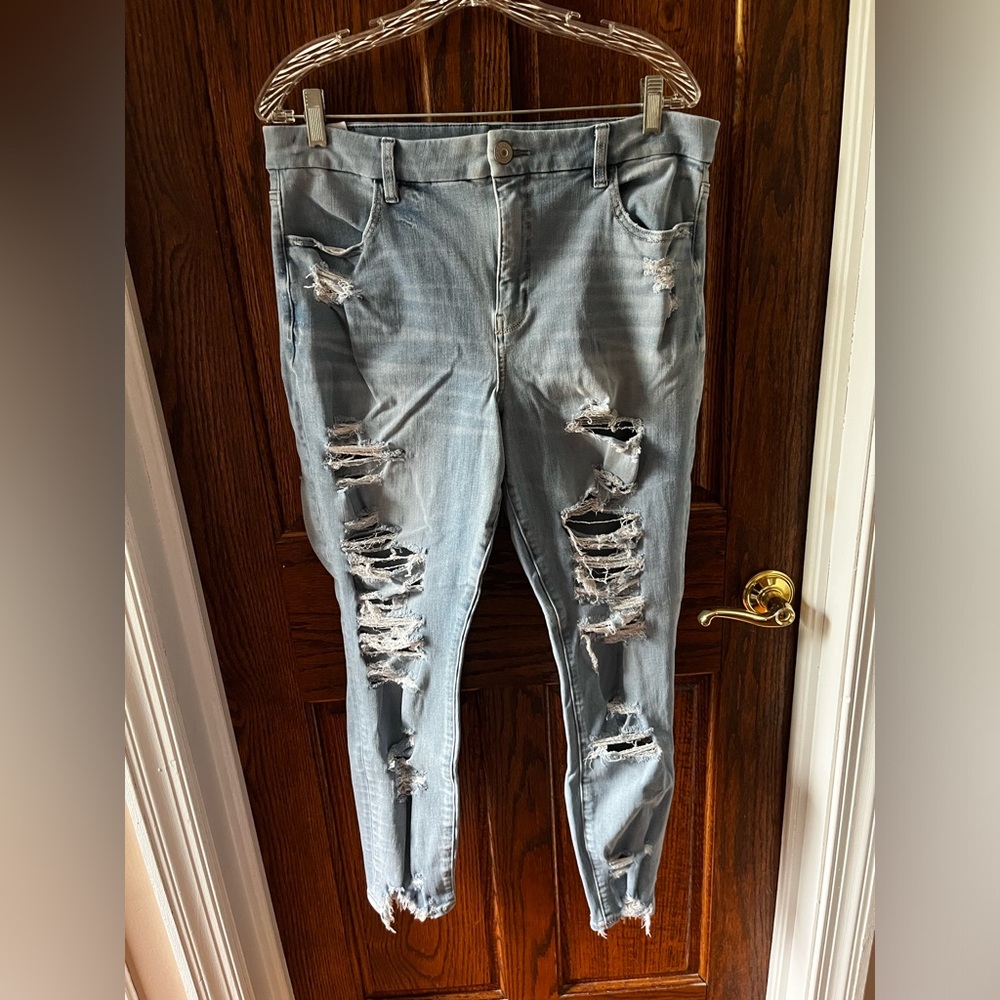 CURVY american eagle distressed jegging